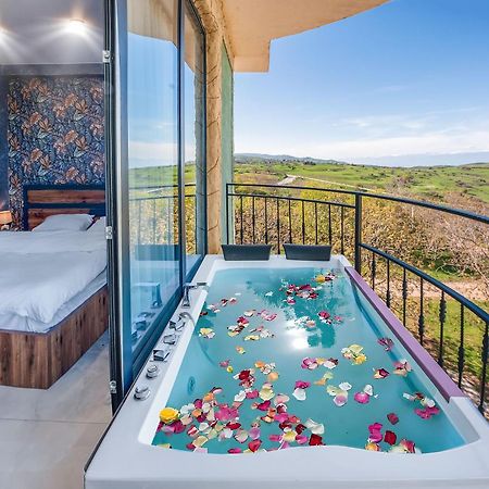 Villaggio Mirzaani Resort Сигнахи Экстерьер фото